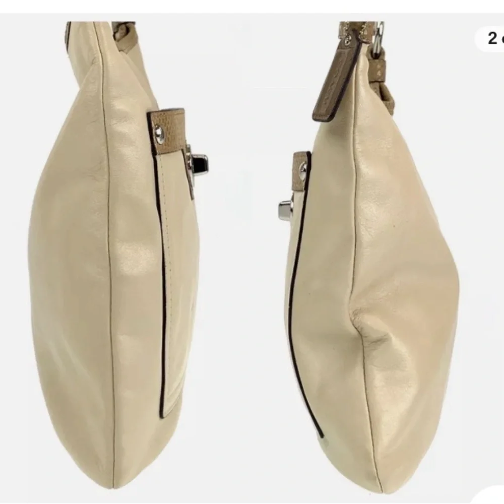 Authentic COACH Penelope Shoulder Bag Diagonal Bag White White Ivory leather - Picture 1 of 5